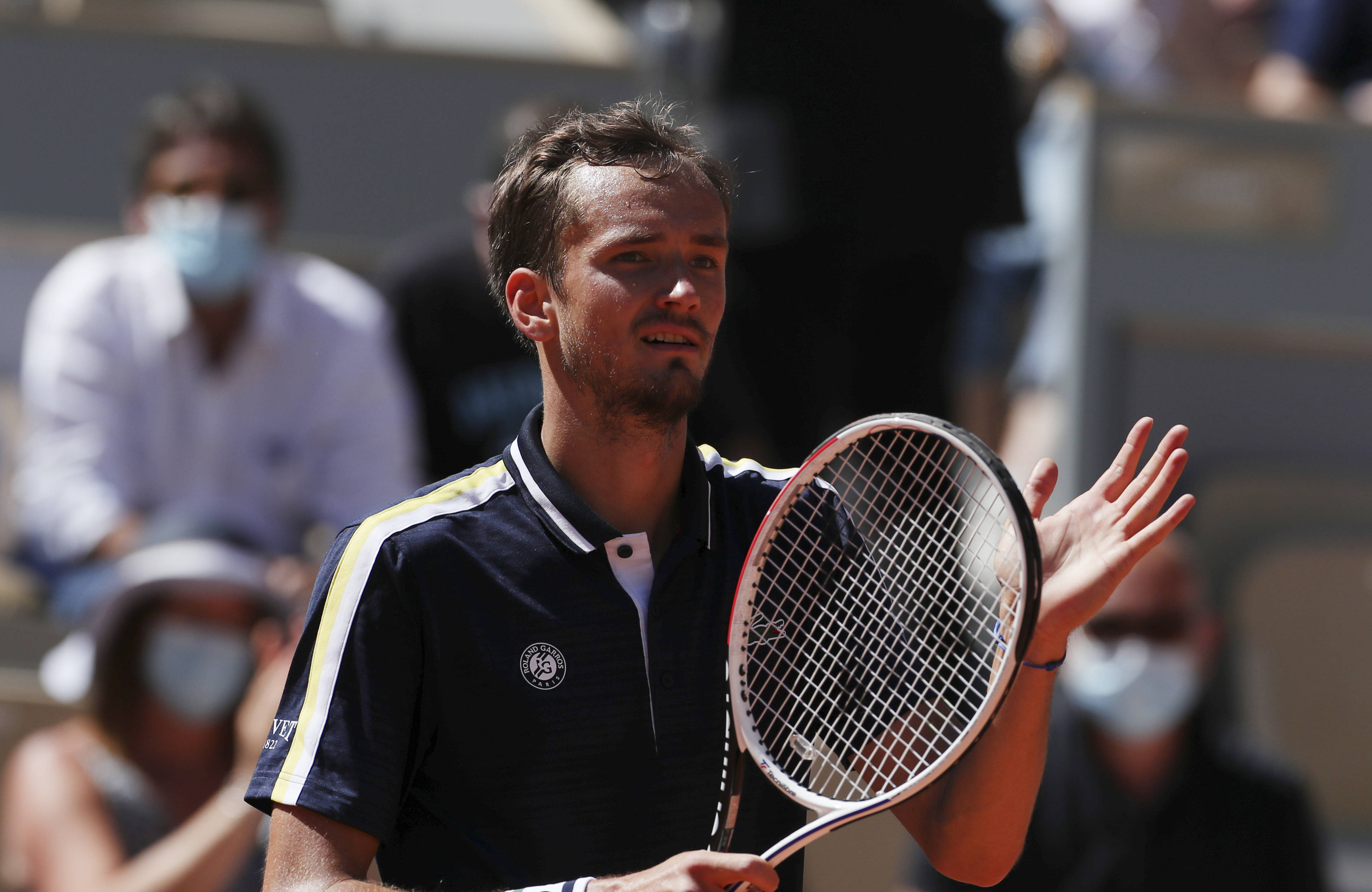 爱游戏2026-ATP总决赛险胜法网，梅德韦杰夫高光表现