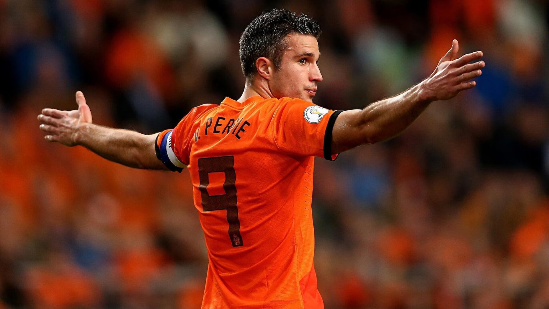 拉齐奥带走澳大利亚，莱万成为关键先生，足球如何重塑国家认同？